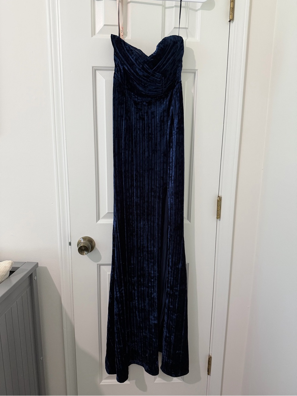 Lulu's Navy Velvet Strapless Maxi Gown